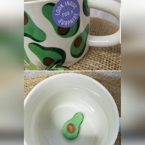 🌟3/$15 Avocado "Surprise" Mug🥑